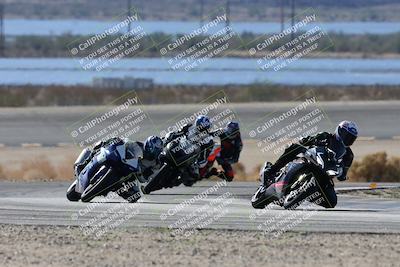 media/Nov-16-2025-Race Pace (Sun) [[8c5fa54630]]/Verified Riders/3-Turn 14 (1045am)/